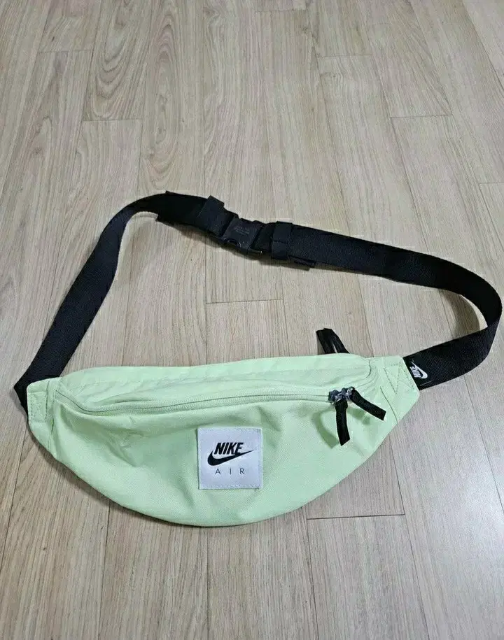 NIKE AIR 나이키에어 힙색(새상품) 남여공용