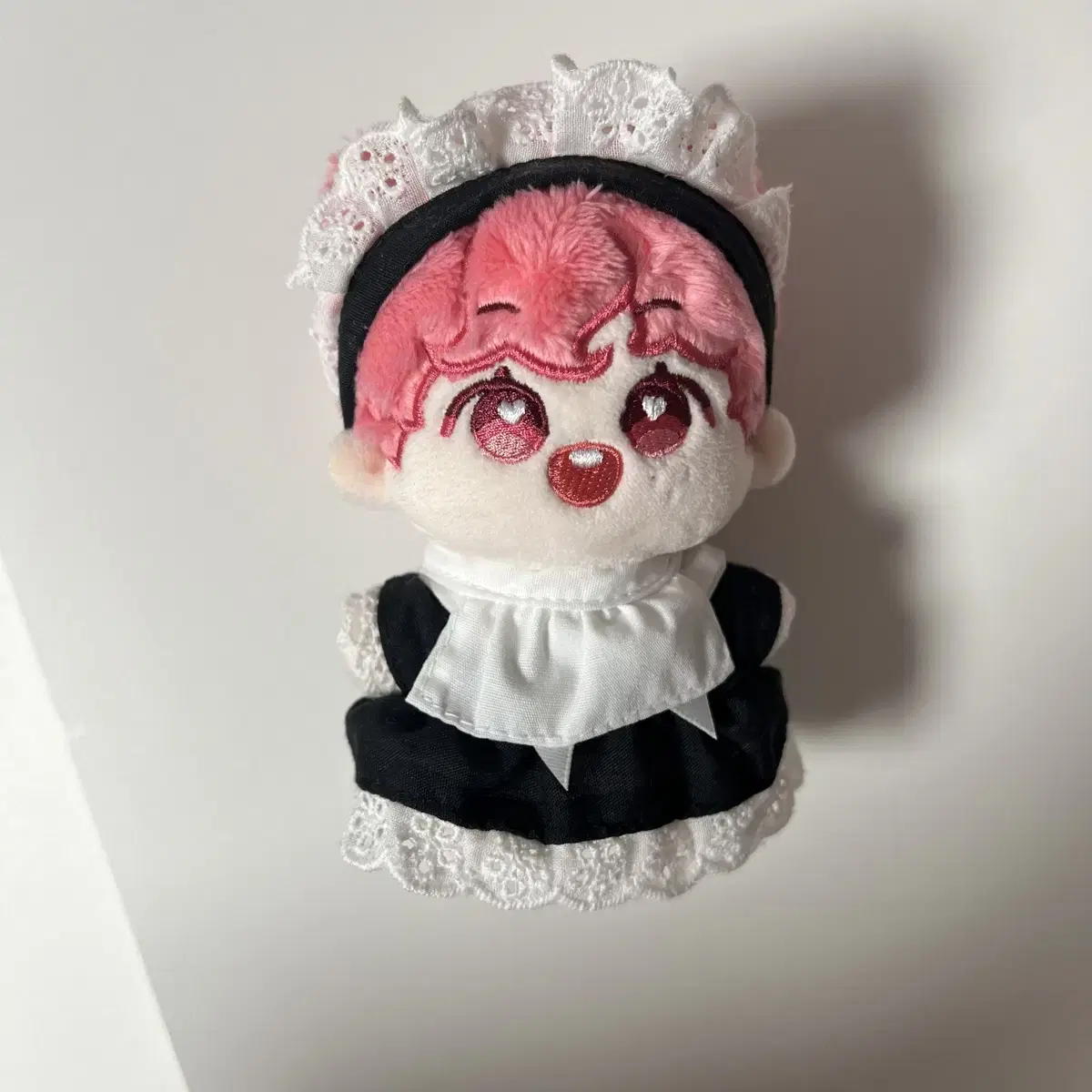 Nct haechan vari Berry 10cm Doll + Maidsuit