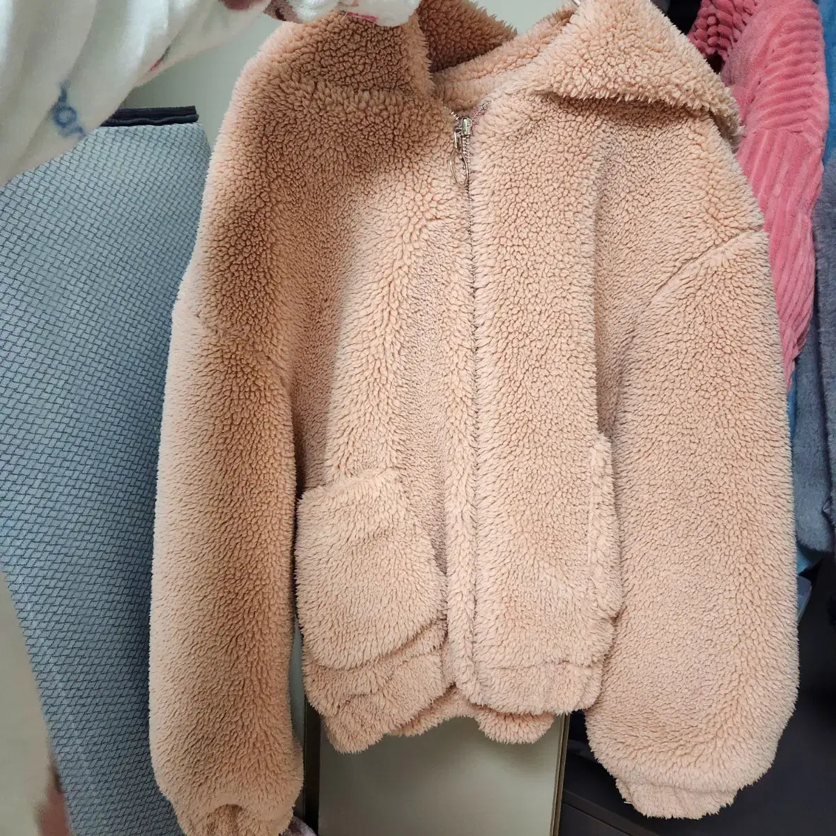 Fuzzy Jacket Poggle Mink