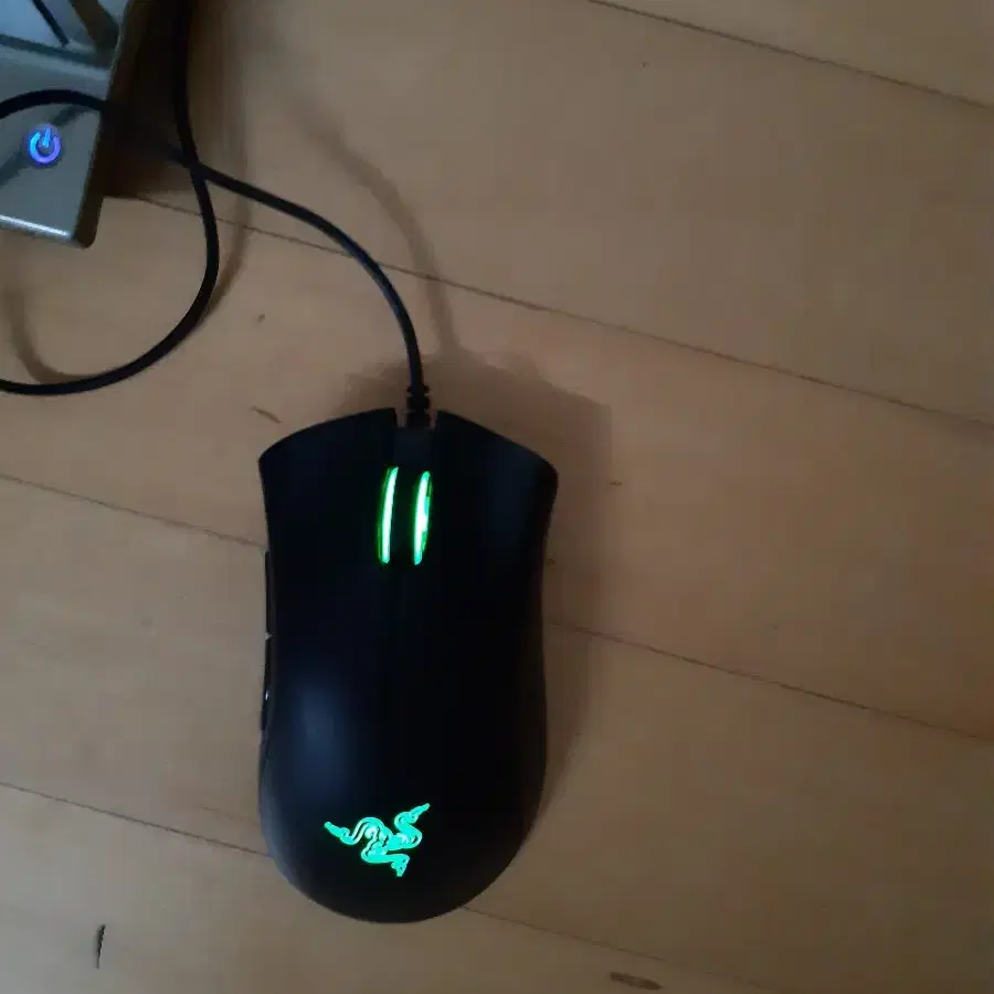 Razer DeathAdder Essential 마우스 만원애 팝니다.