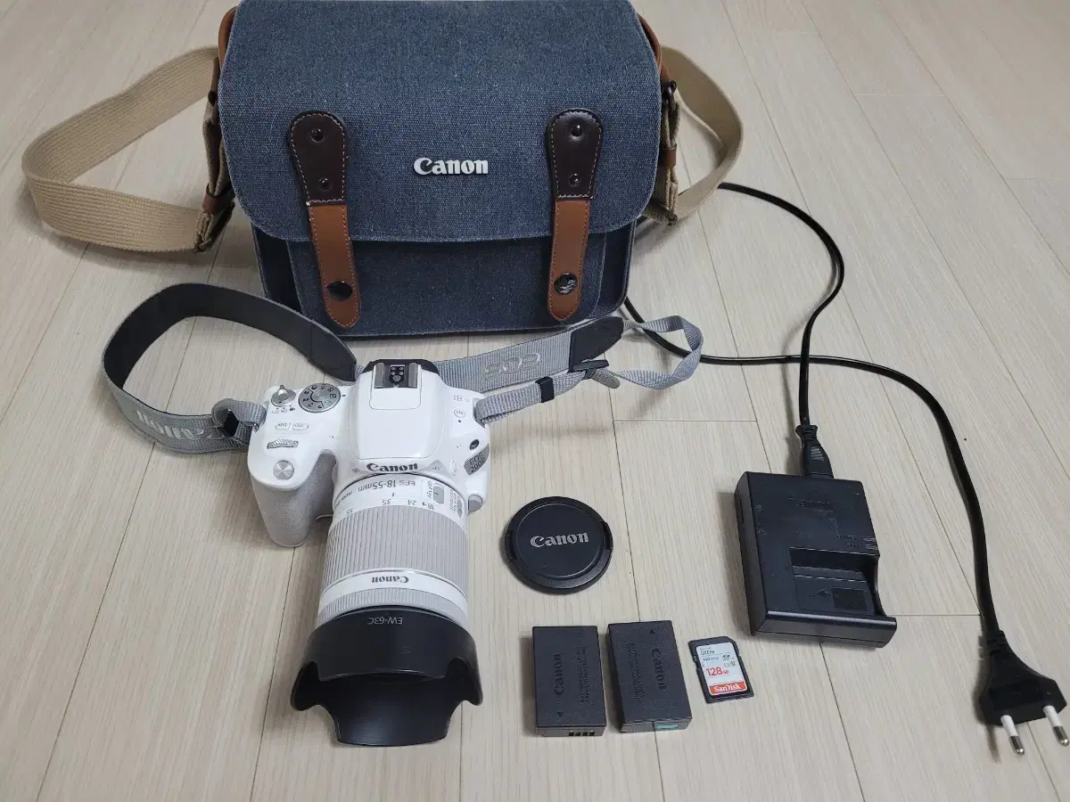 캐논 카메라 EOS 200D 와 18-55 렌즈 세트