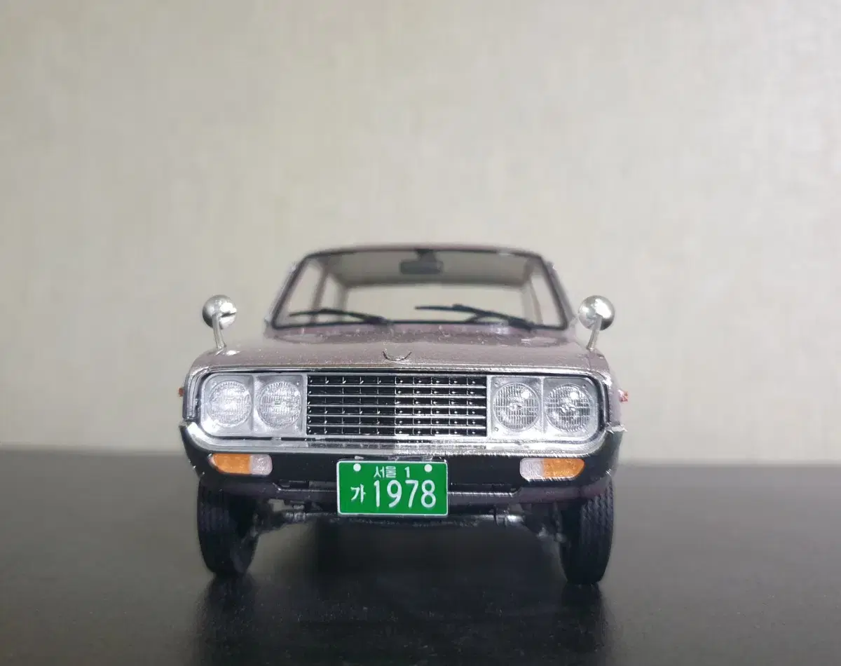 Kia Brisa 1978 1:24 scale model plasma