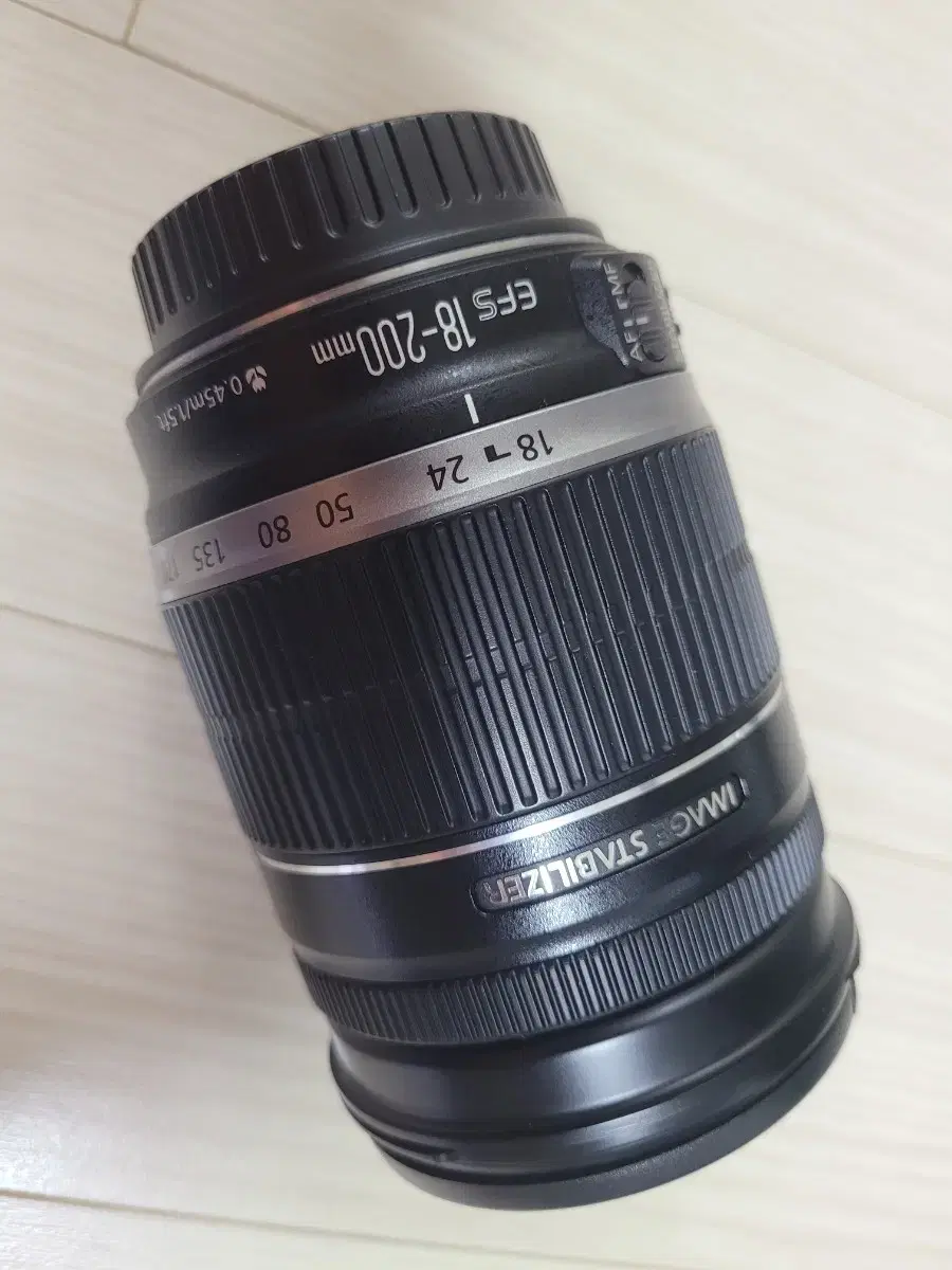 A급 캐논 EF-S 18-200 IS 렌즈