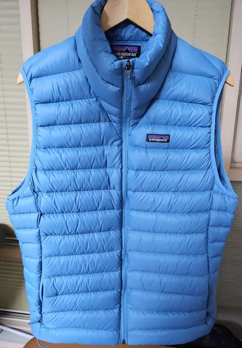 Patagonia padded vest for sale.Size LargeNew