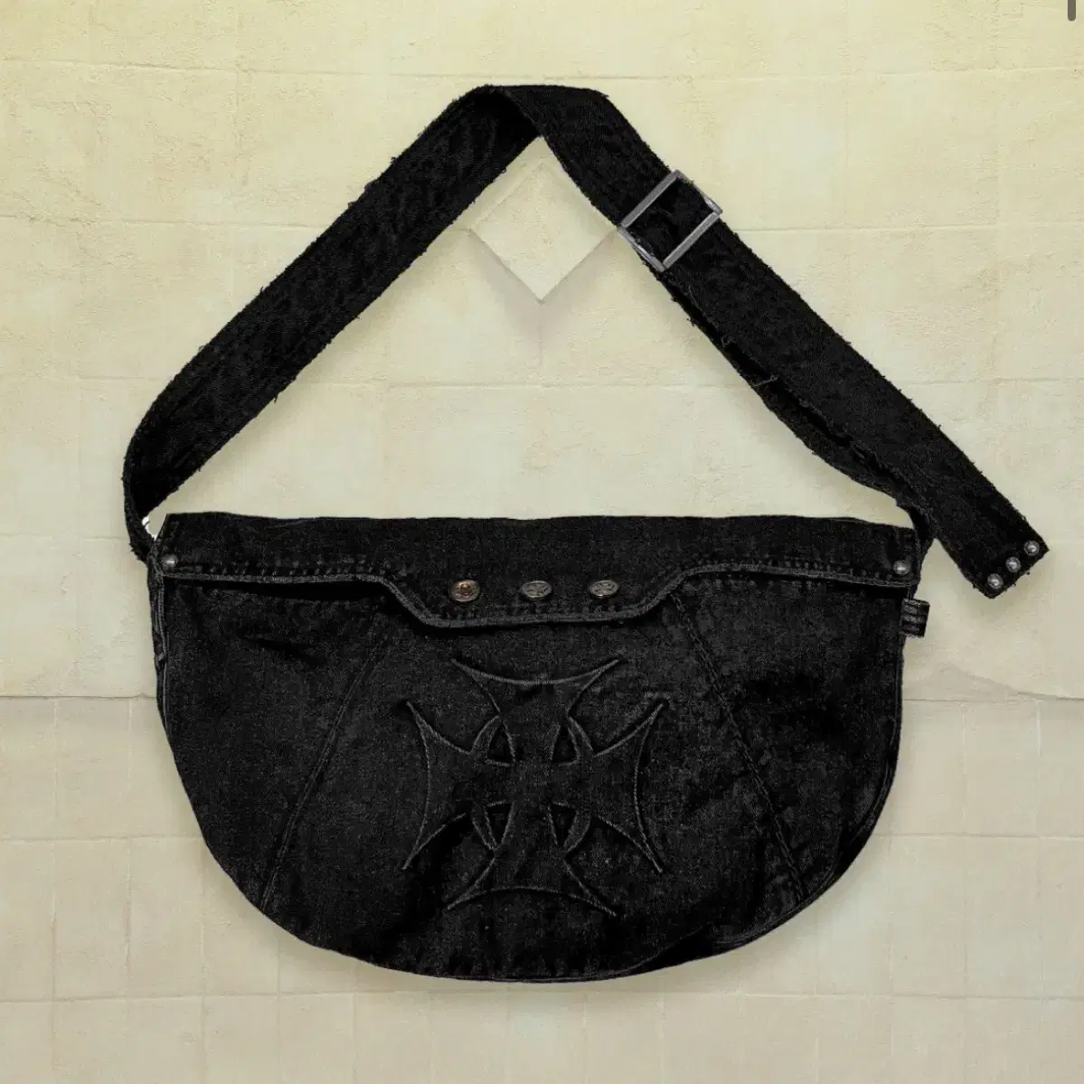 오퍼스0012 10 KLEPTO DENIM BAG BLACK