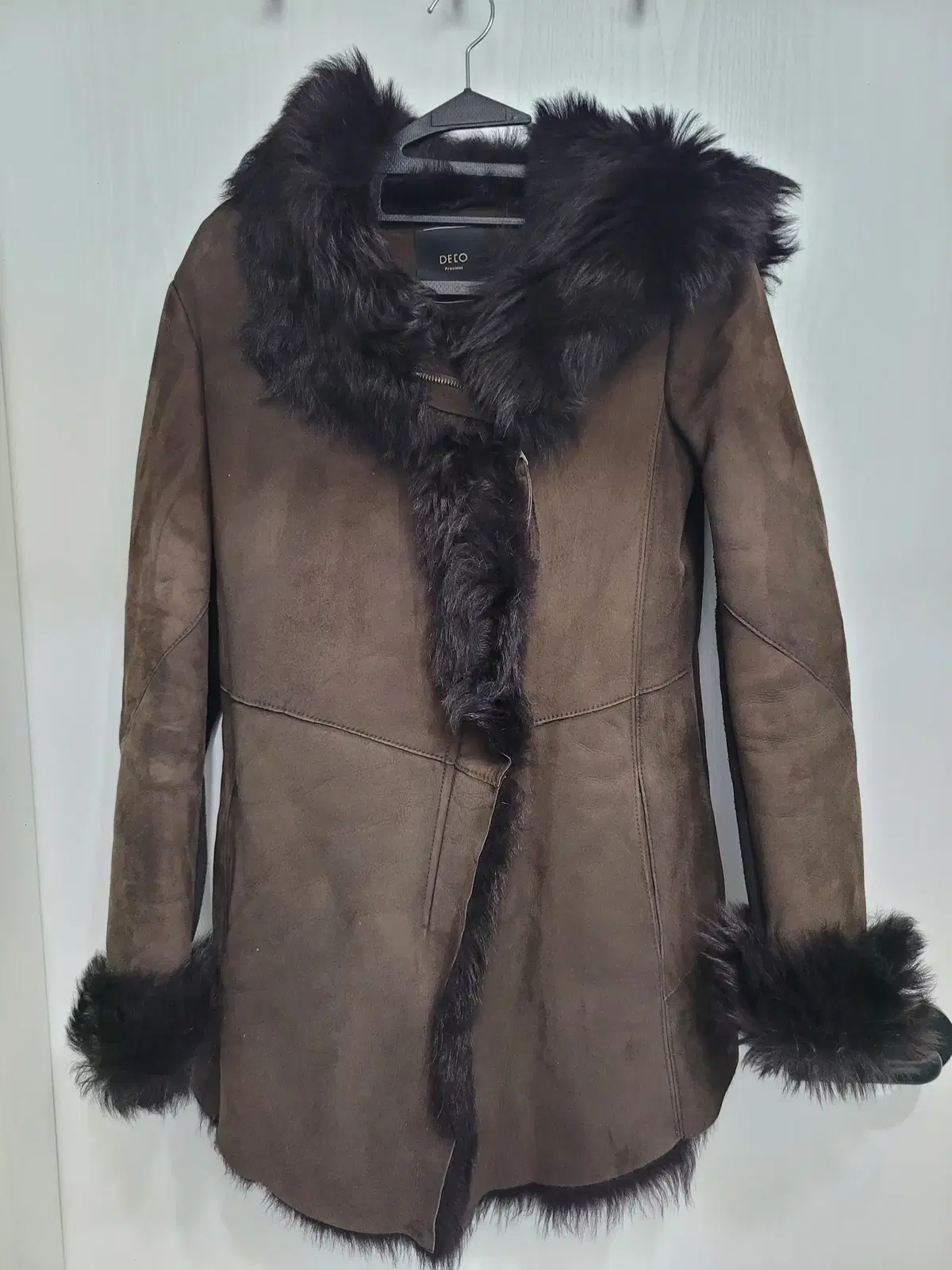 DECO Deco Natural Sheepskin Coat Hooded Jacket