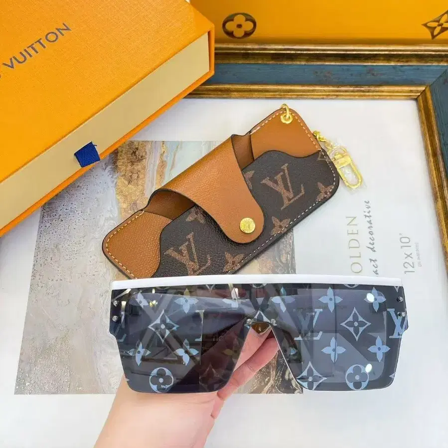 LOUIS VUITTON 루이뷔통 레터링 선글라스