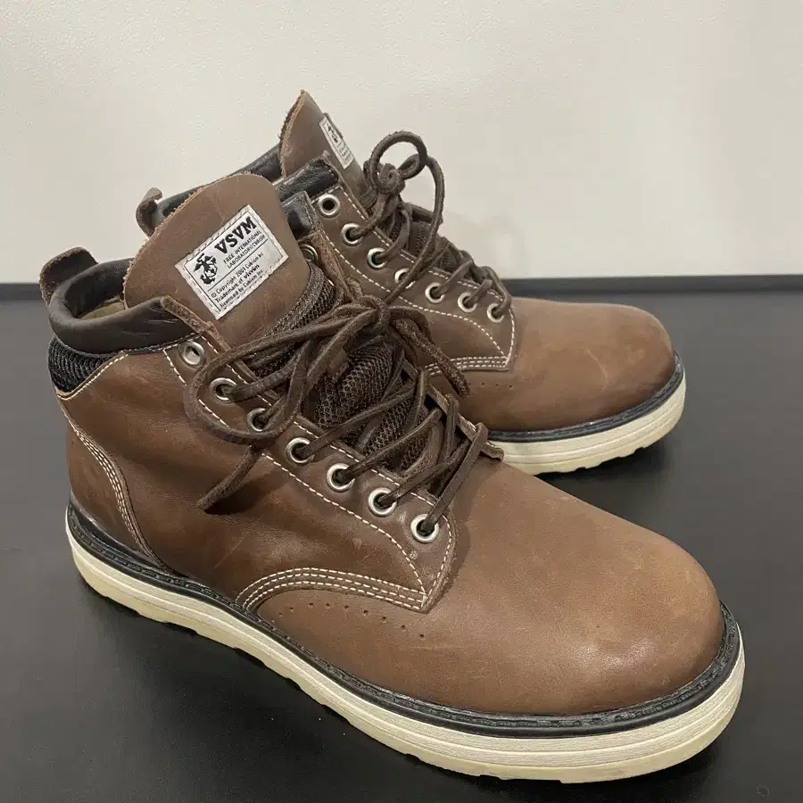 Visvim 7HOLE LACE UP BOOTS