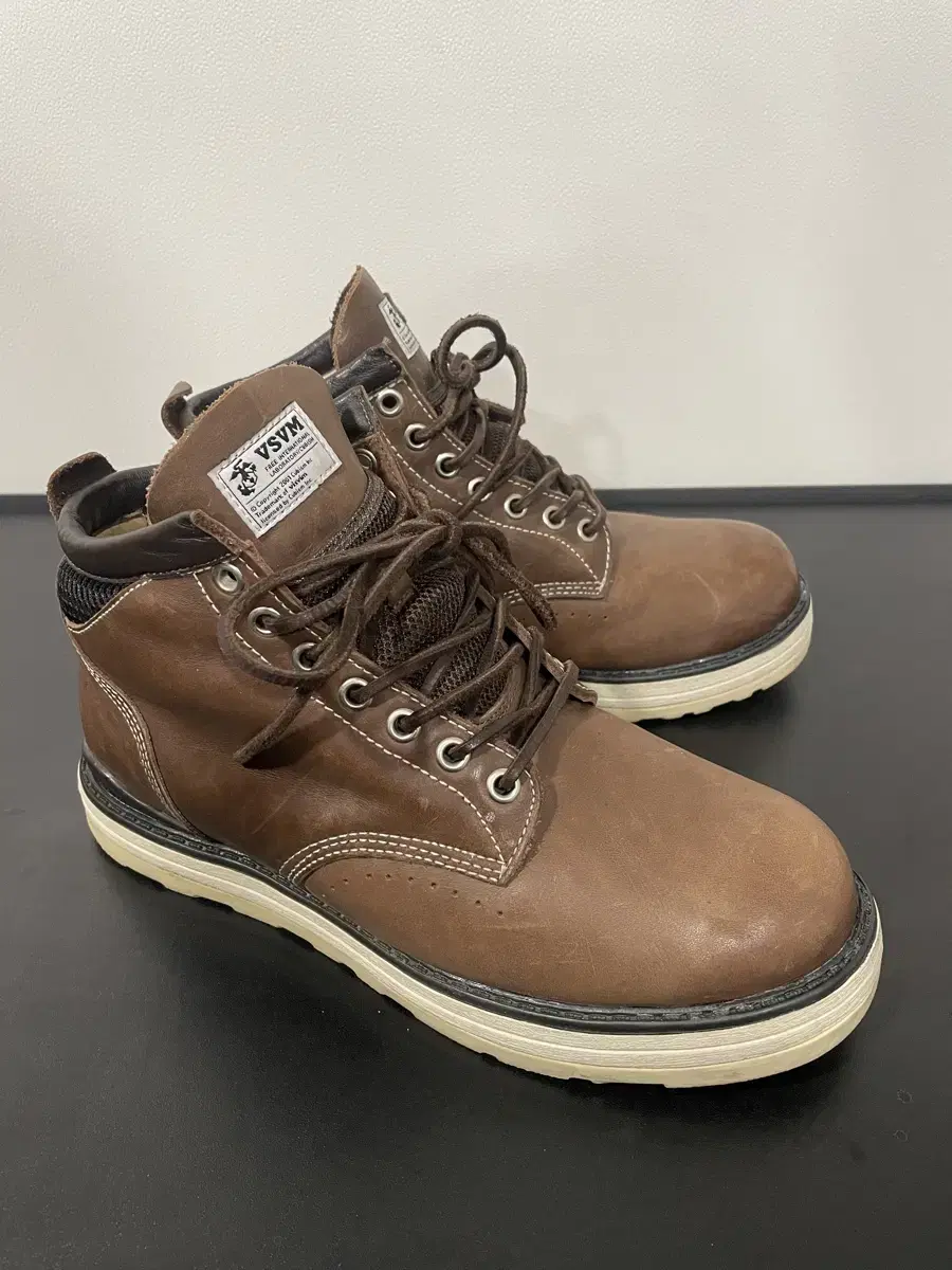 Visvim 7HOLE LACE UP BOOTS