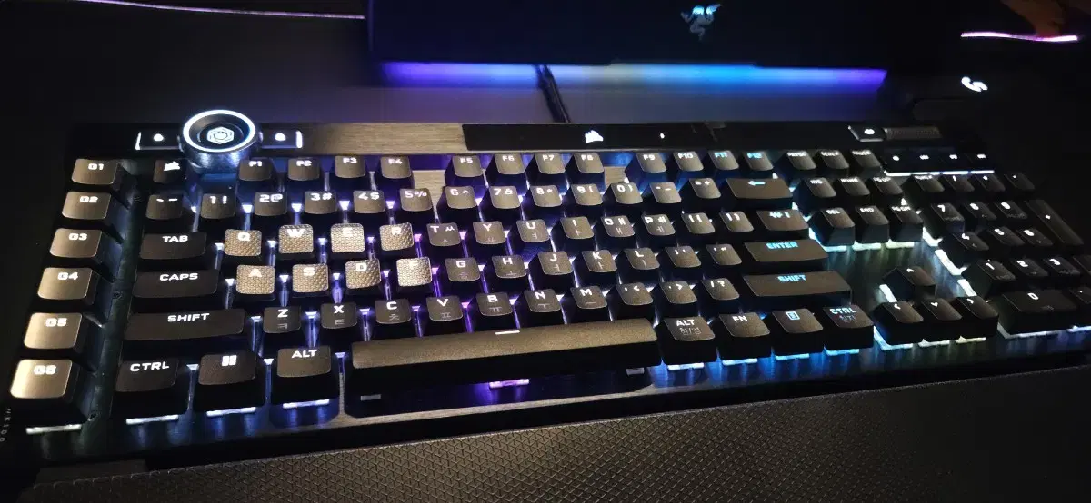 커세어 K100 RGB 광축