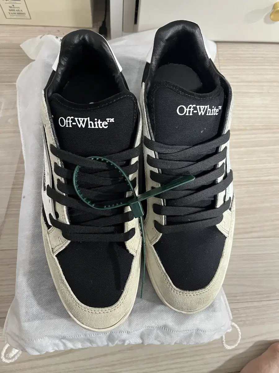 오프화이트 off-white 5.0패널드 레이스업 스니커즈