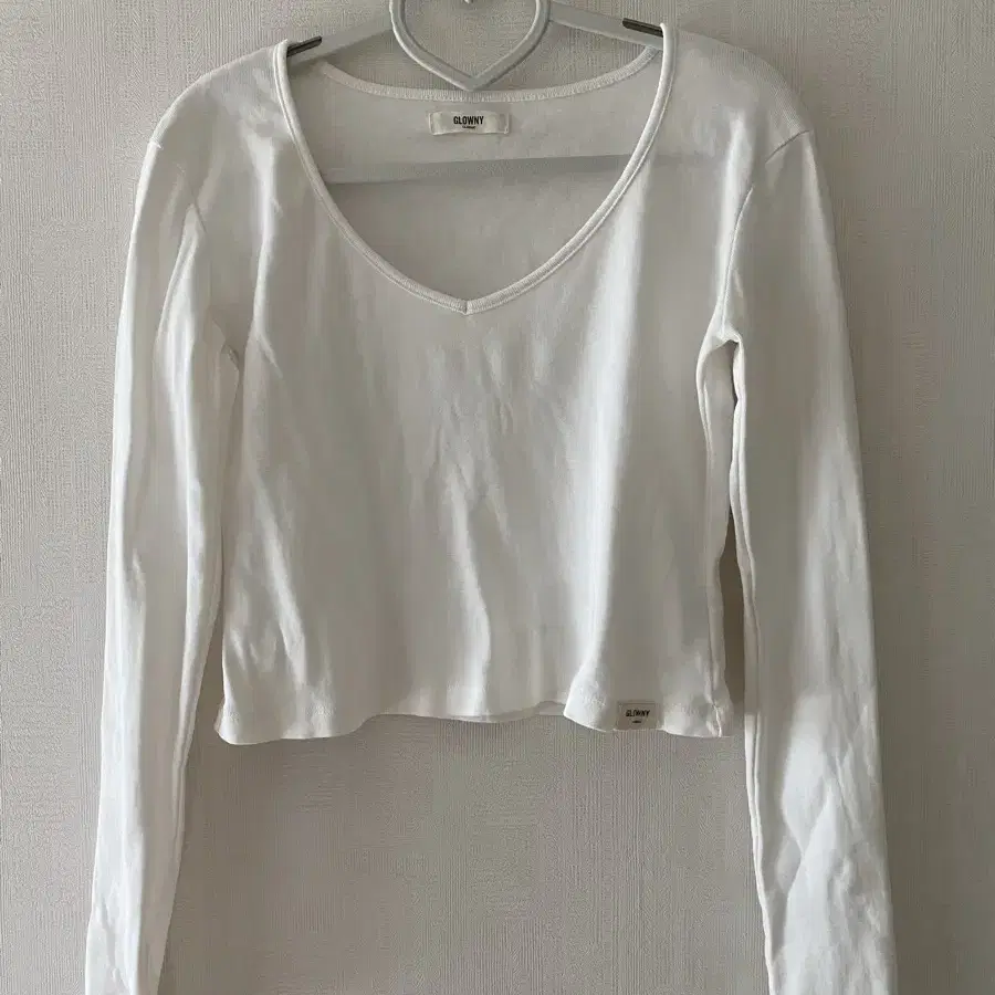 글로니 G classic v-neck long sleeve (white)