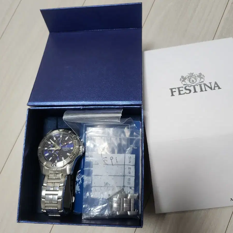 Festina 스페인 브랜드 시계 판매합니다.