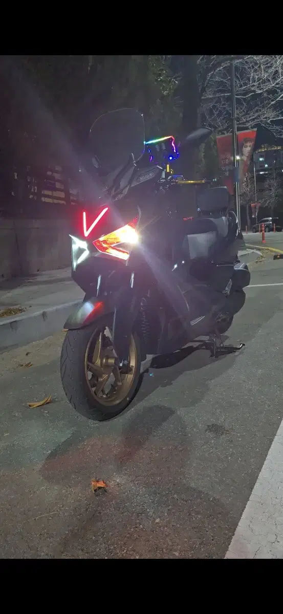 Xmax 24년식 3000km 가격 제안 가능