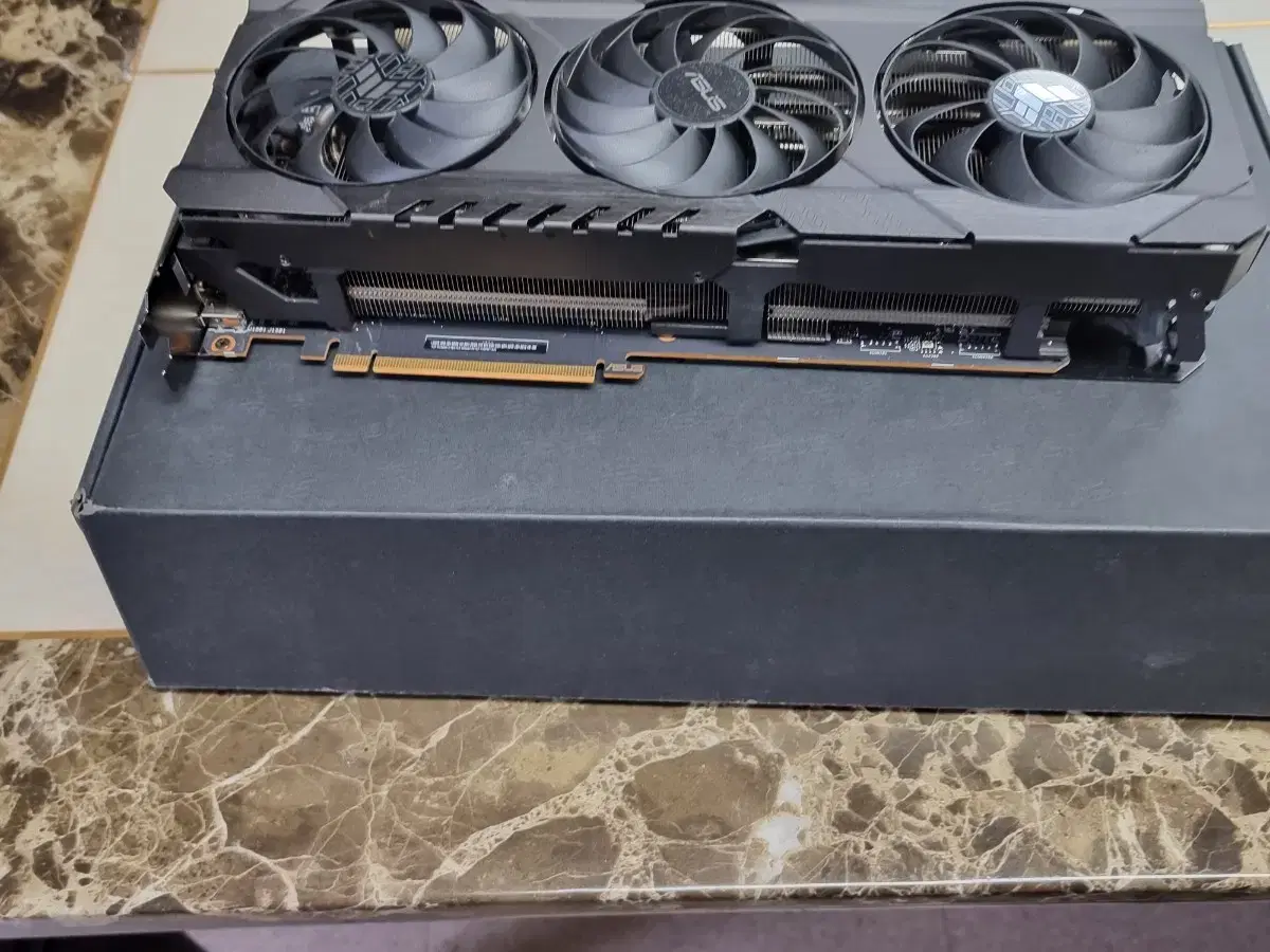 RX6800 팝니다 풀박스