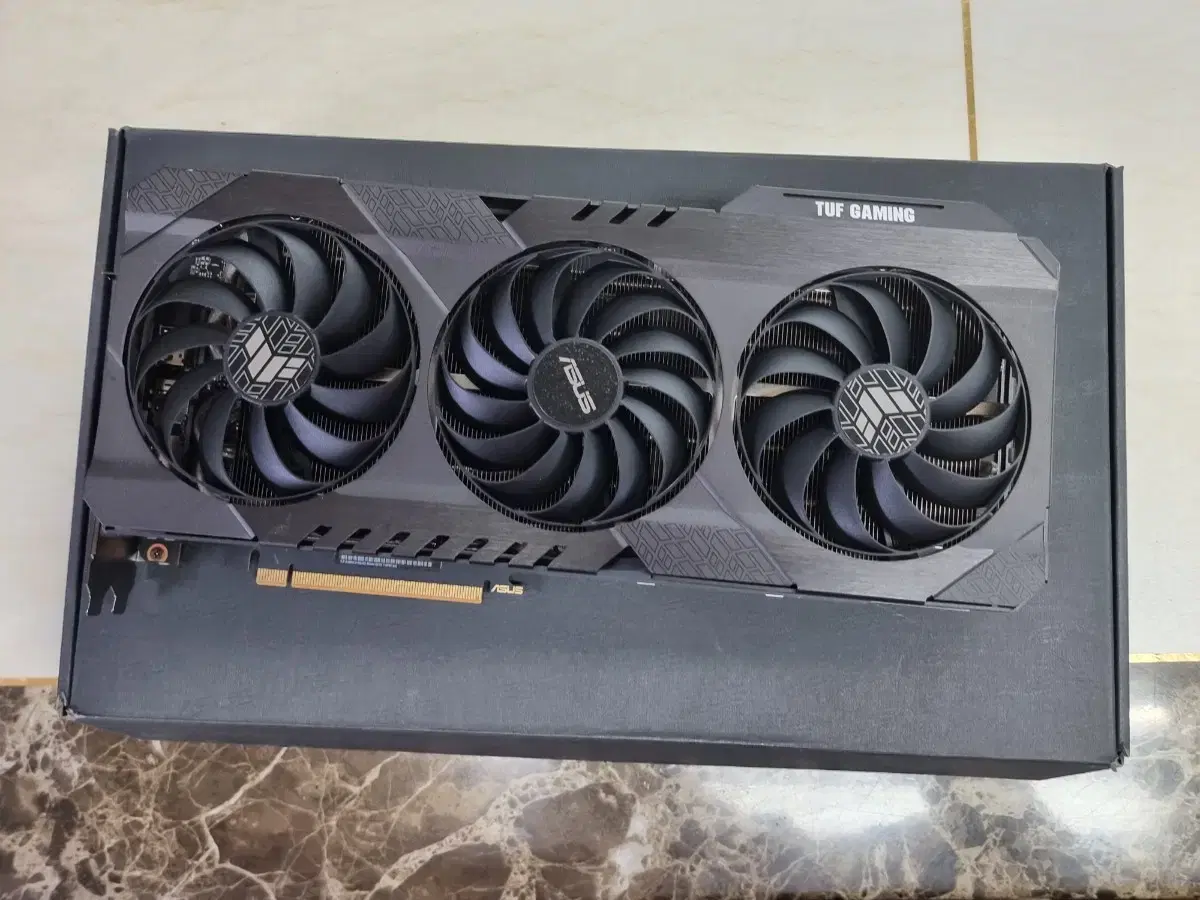 RX6800 팝니다 풀박스