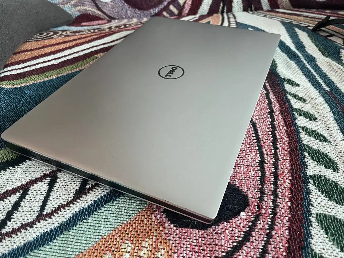 Dell xps 13 9360 노트북 판매합니다