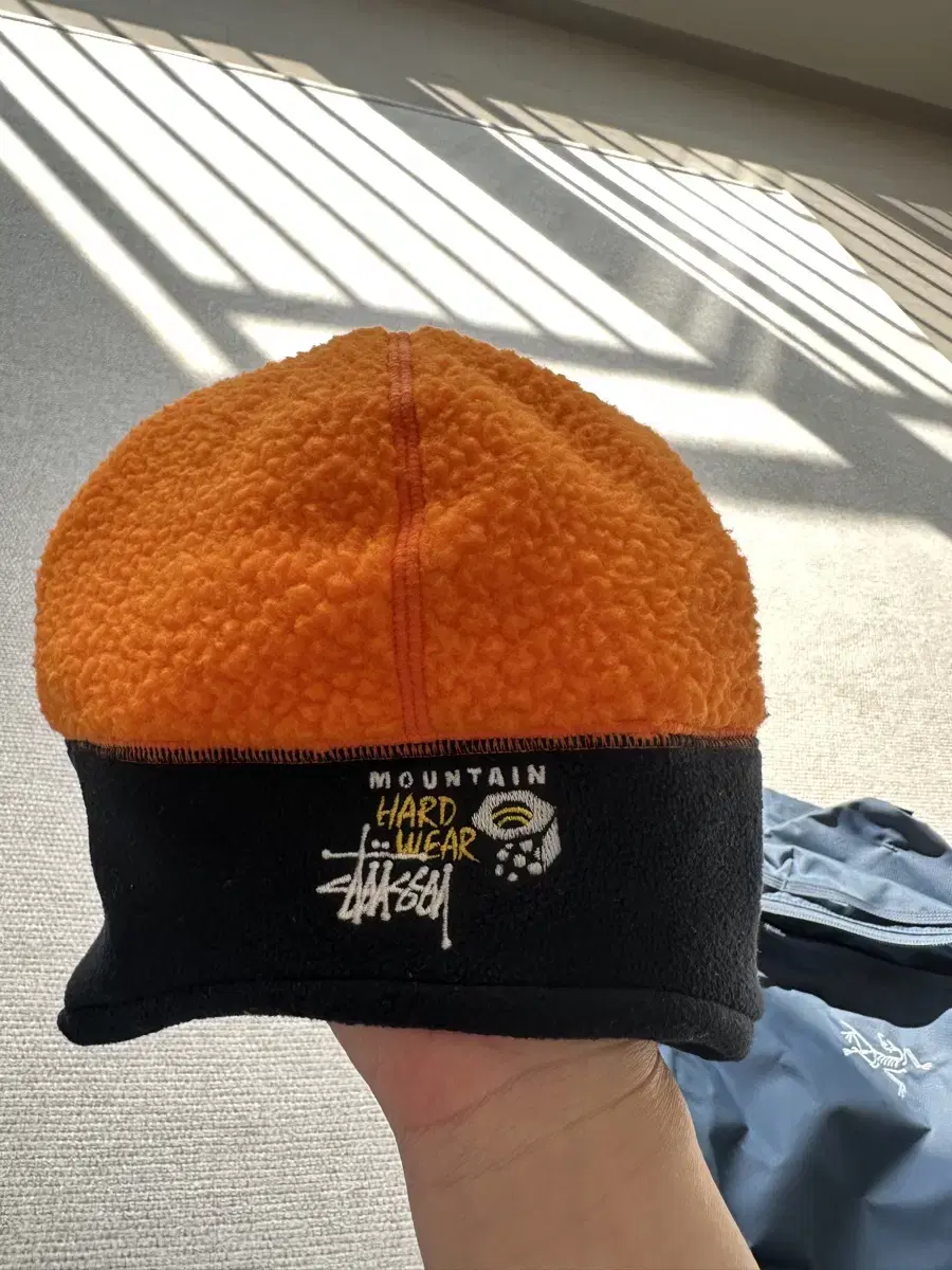 stussy x mountain hardwear 비니 모자