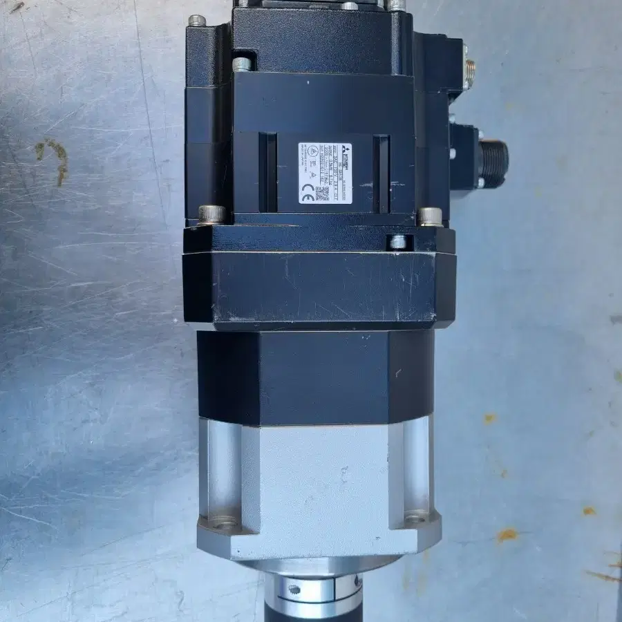 MITSUBISHI HG-SR52B SERVOMOTOR