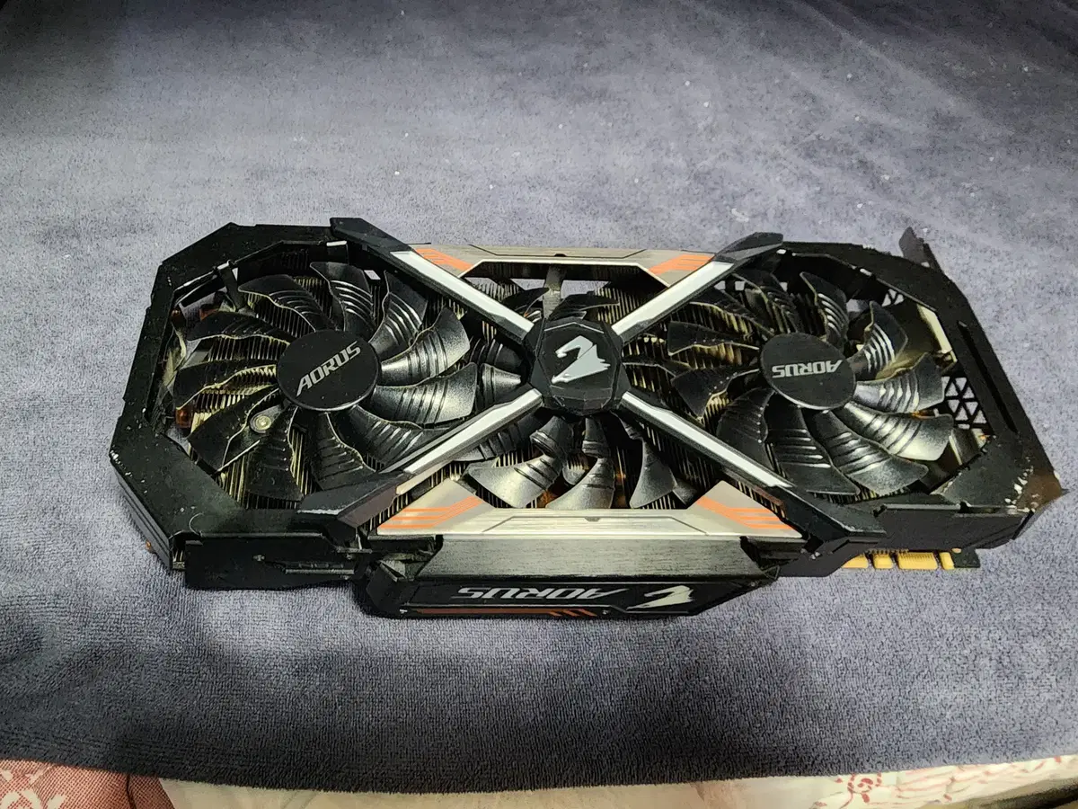 AORUS GTX 1080TI 11G 저렴하게 팝니다.