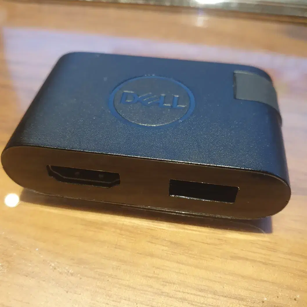 Dell DA20U 어댑터-HDMI USB-C 플레이 및 플러그