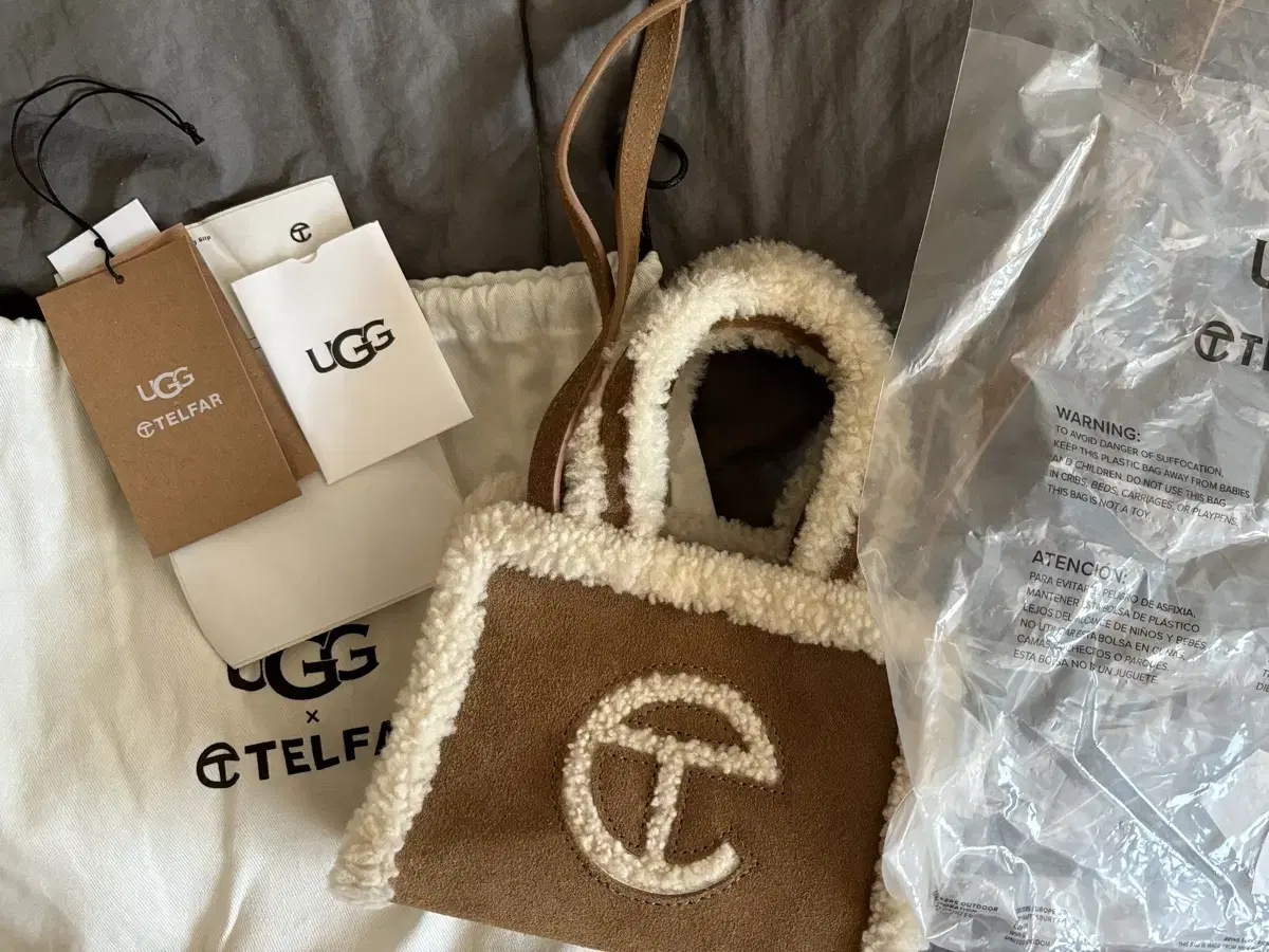 UGG x TELFAR 어그 텔파 체스트넛 가방 (스몰)