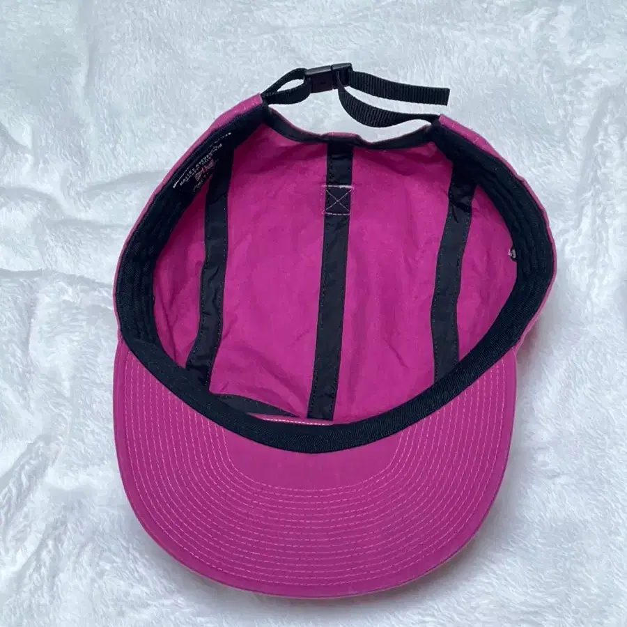 Supreme Waxed Cotton Camp Cap Magenta