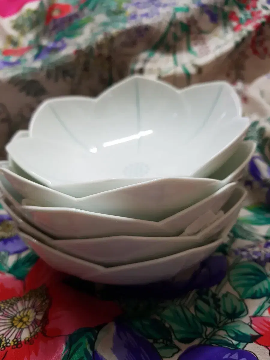 WhiteNatureFlower shapeVintageDish5P setBulk Japanese ceramicsDishes