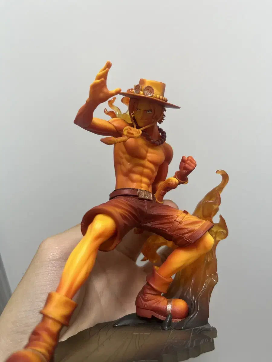 Fire Fist Ace Figures