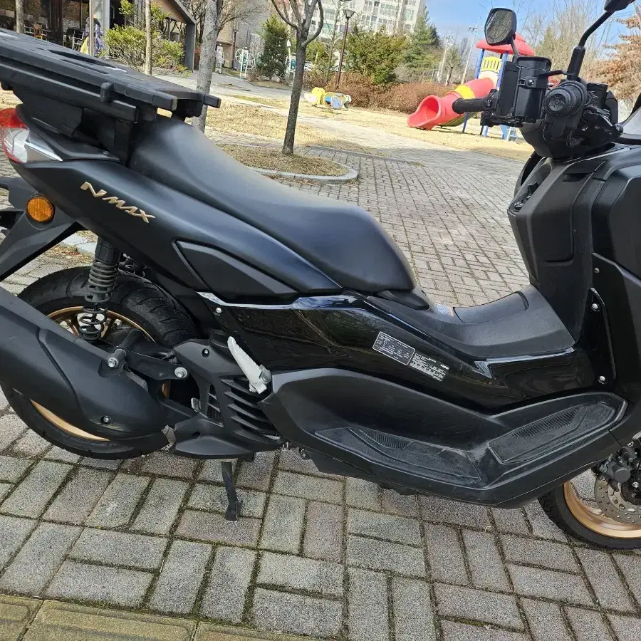 nmax125