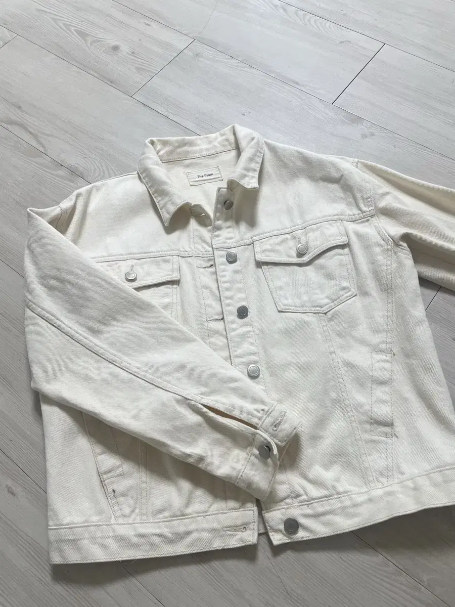 Women's Denim bom Jacket Cream Color