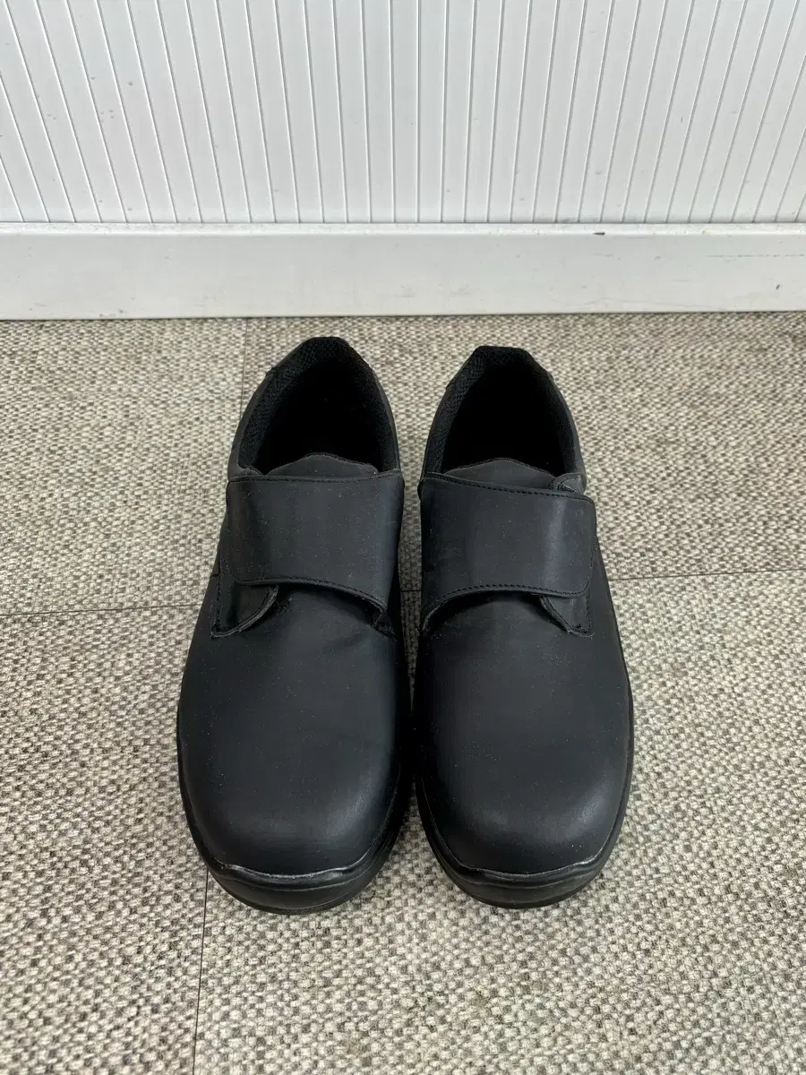 Clean Eye Work Shoes 240cm (New)