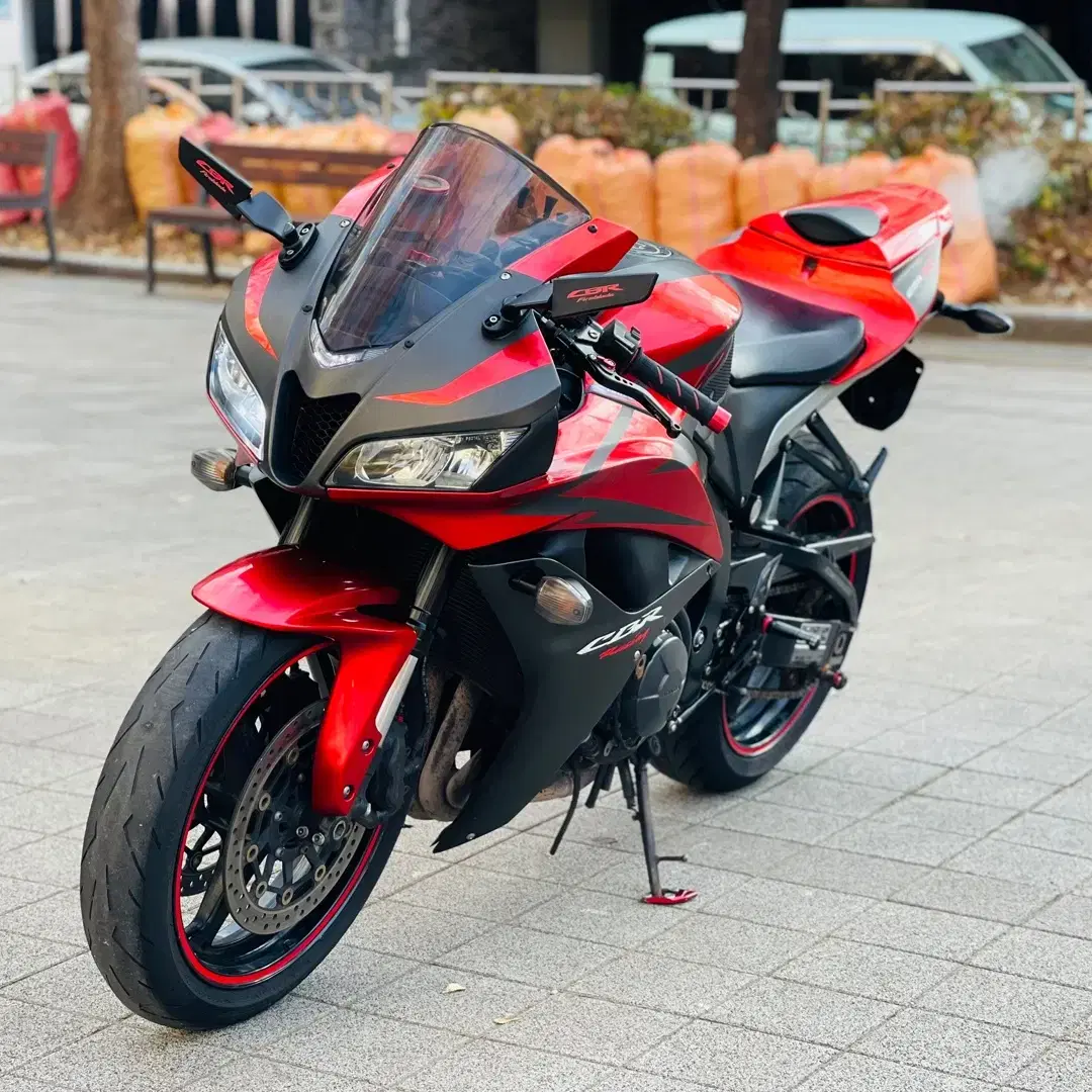 혼다 CBR600RR 08년식 저렴하게 판매합니다.