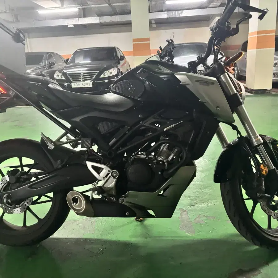 혼다 cb125r S급 적은 키로수 판매 (18년식)