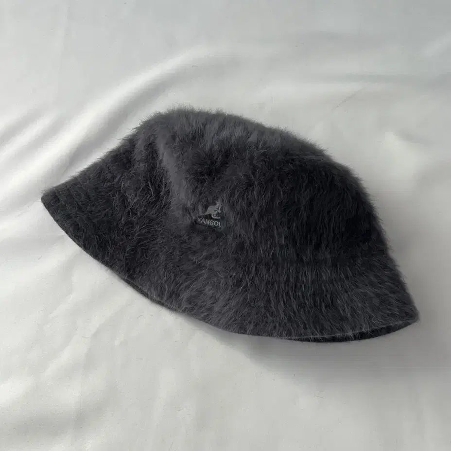 Kangol 캉골 앙고라 버킷햇