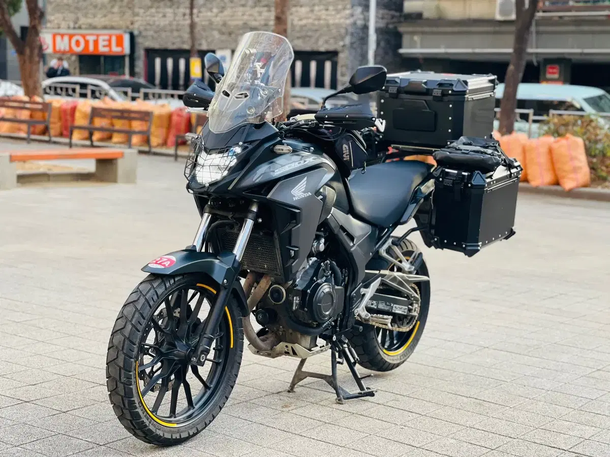 혼다  CB500X 20년식 3만KM 삼박스 판매합니다.