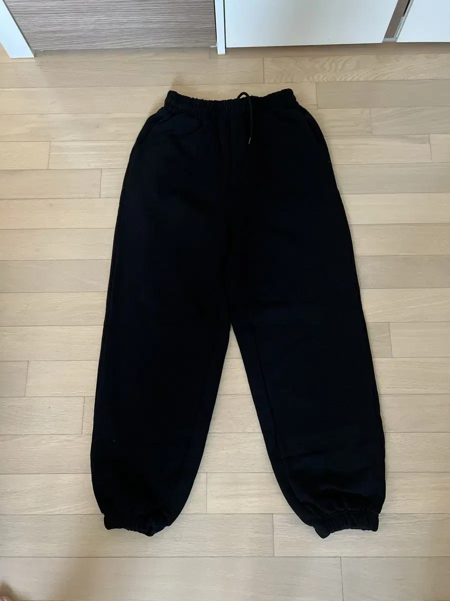 Training pants black, navy for 10,000 won each Size large