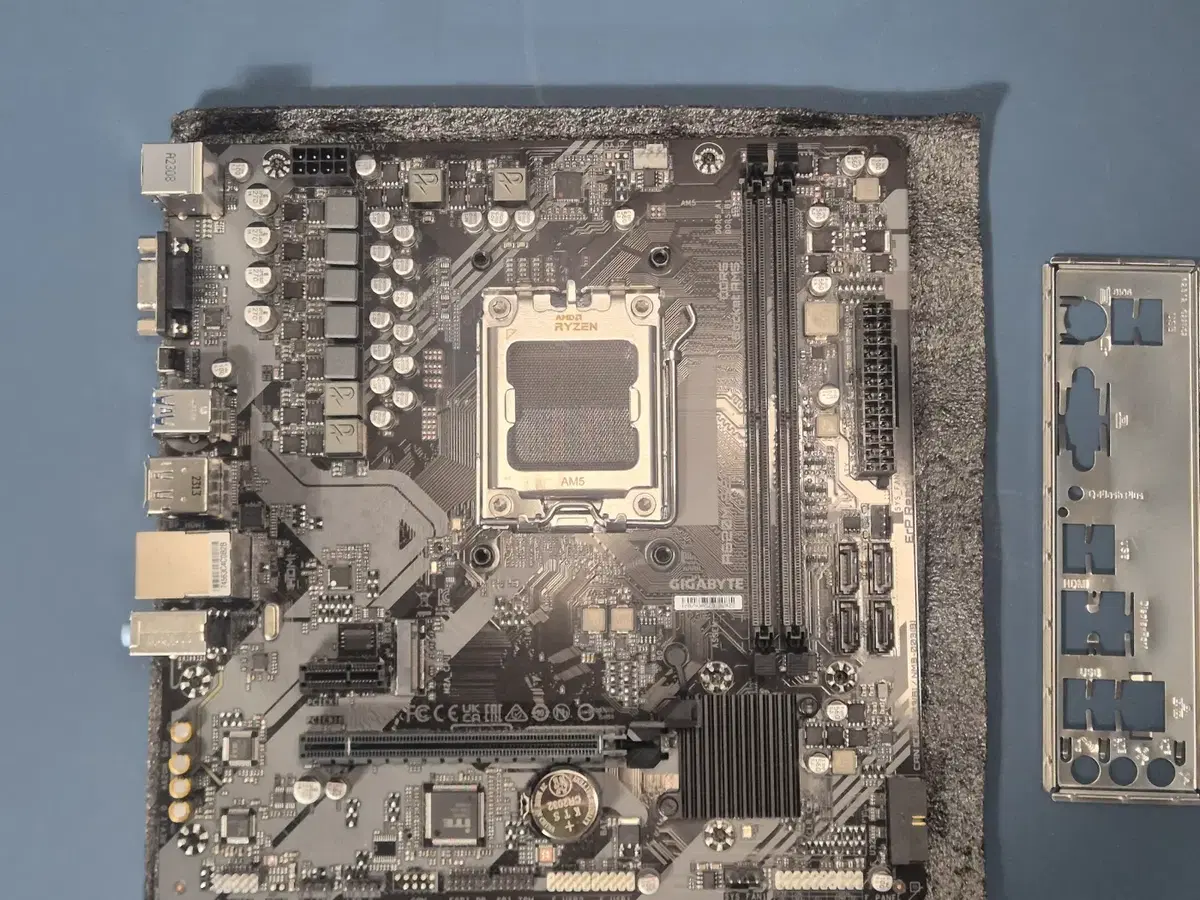 GIGABYTE A620M S2H AMD 메인보드 판매