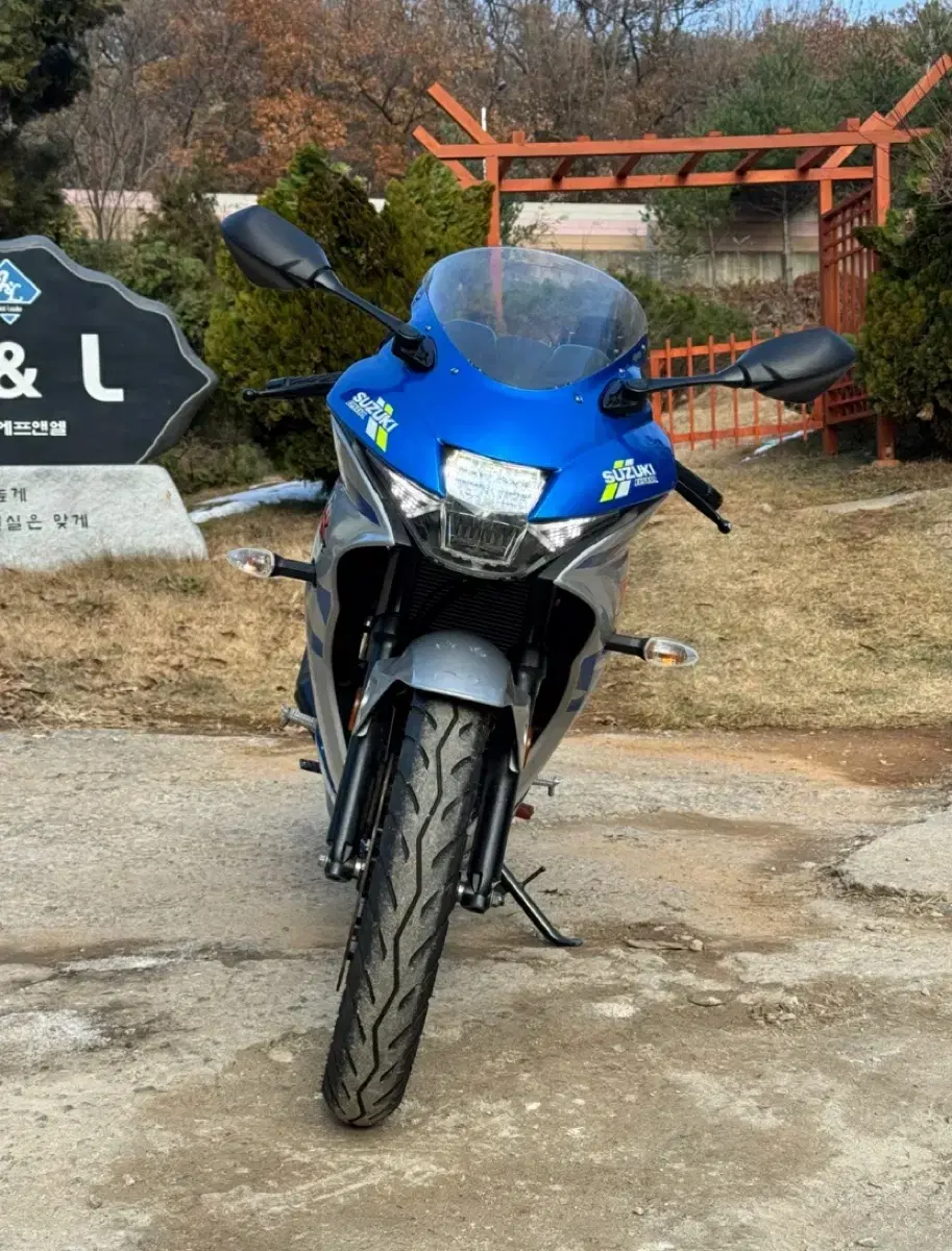 gsx-r125 21년식 저렴하게 판매합니다 오토바이 스쿠터