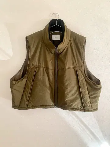 stein 23ss 숏 베스트 M 사이즈 M 사이즈