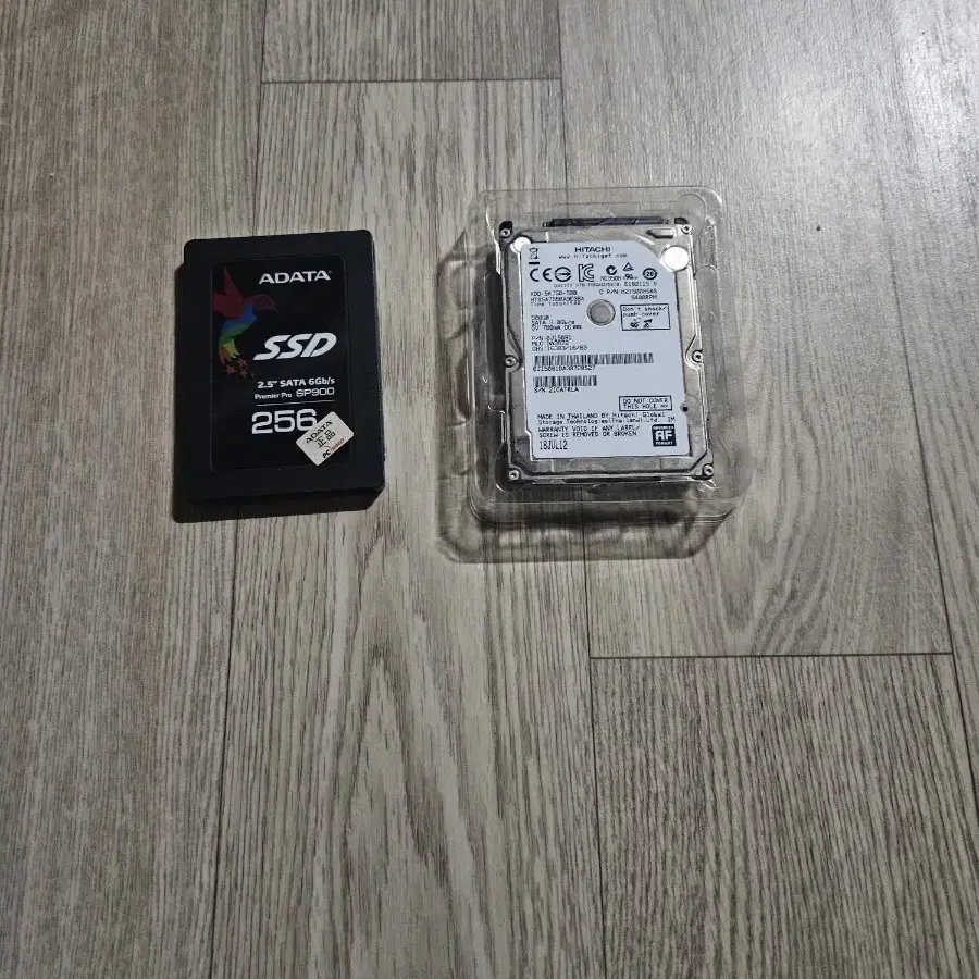 ADATA SSD 256GB  팝니다