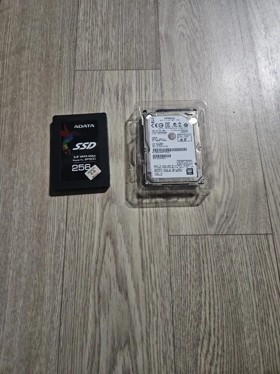 ADATA SSD 256GB  팝니다