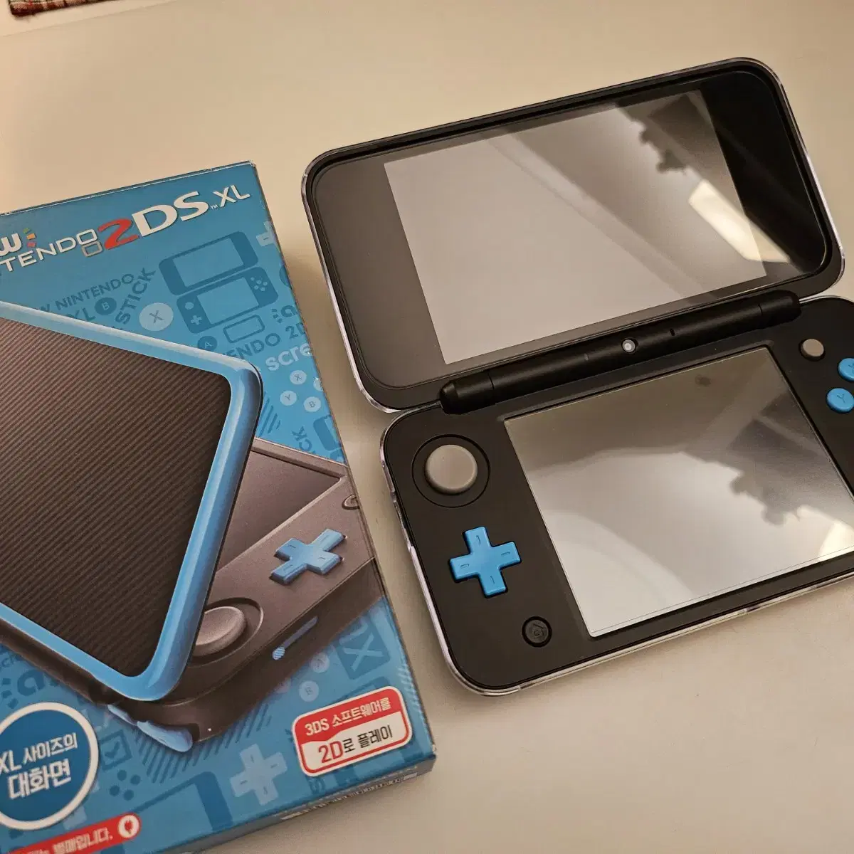 (상태 좋음)닌텐도 뉴 new 2DS XL 풀박스 + DS 타이틀