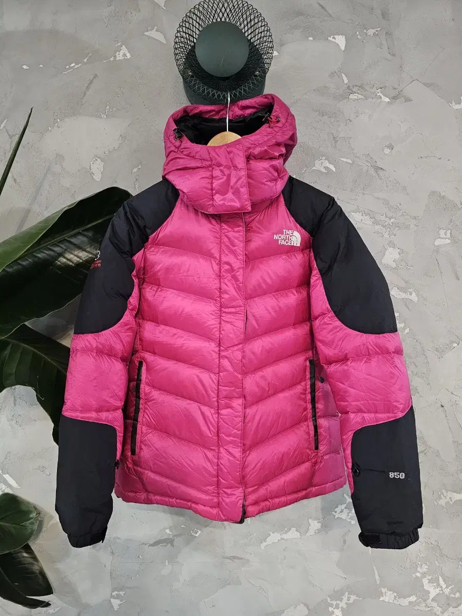 The North Face 850 Summit Goose Down Nupsi XL 95SIZE