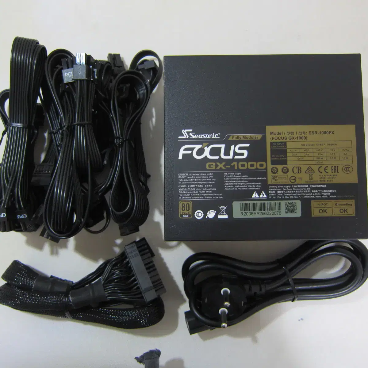 시소닉  FOCUS PLUS Gold SSR-1000FX 풀모듈러