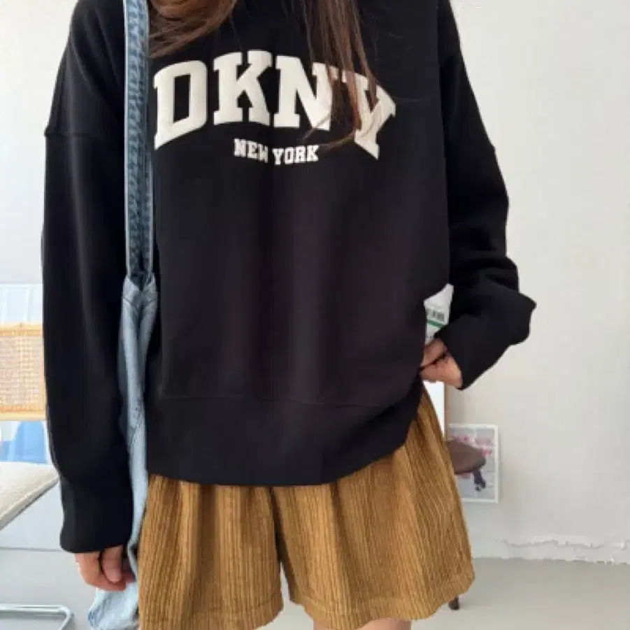 (새제품) DKNY 우먼 스웻셔츠  블랙 S(66)