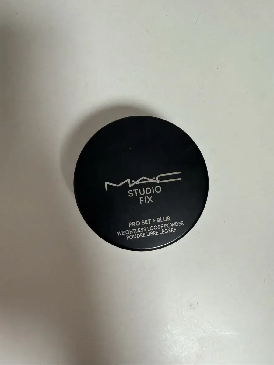 Mac Studio Fix Powder in Lavender