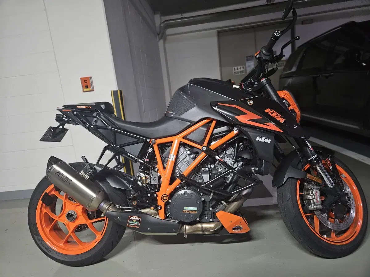 KTM 슈퍼듀크R