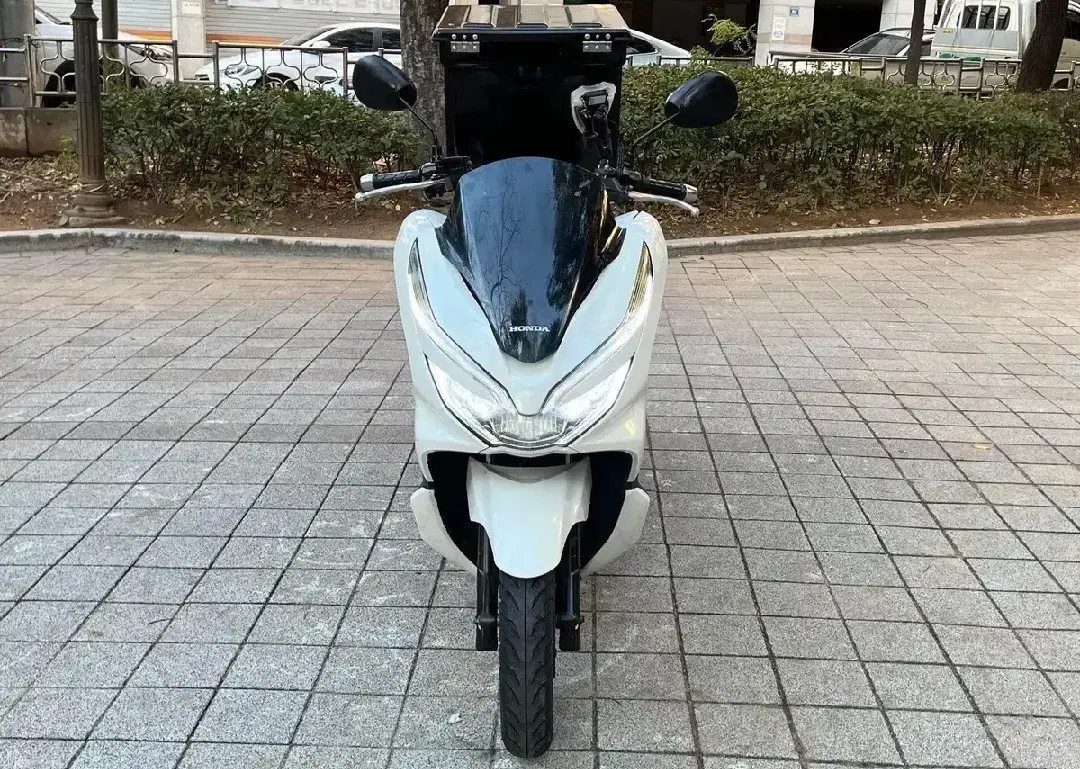 혼다 PCX125 19년식 6만KM 기본 배달세팅 깨끗한차량 판매합니다.