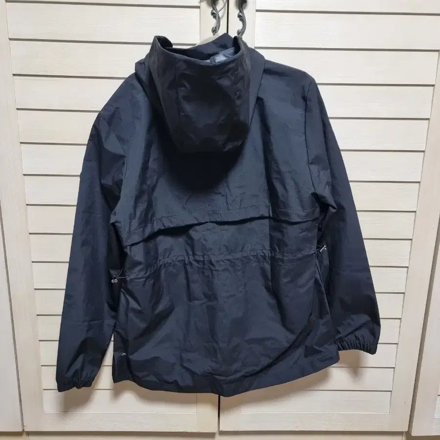 [새상품] 푸마 골프 여성 후드 바람막이 size XL(77)